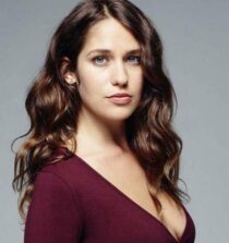 Lola Clementine Kirke height