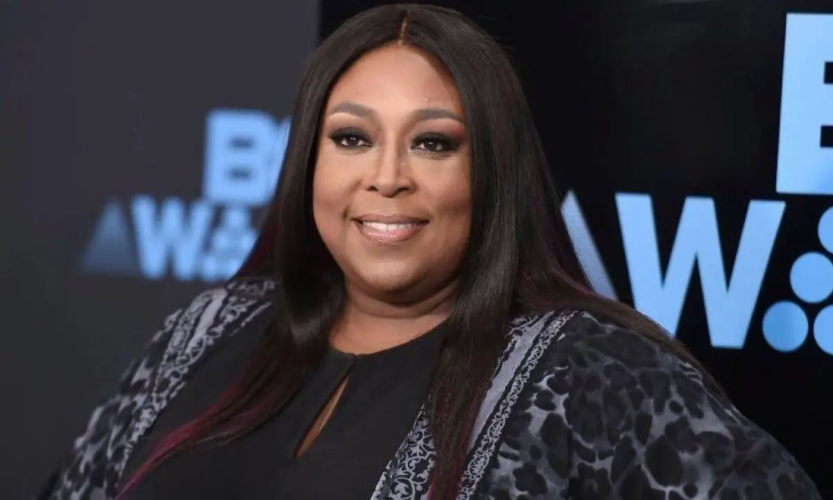 loni-love-age-net-worth-spouse-kids-bio-wiki-weight-2023-the-personage