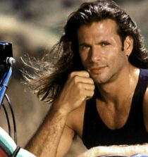 Lorenzo Lamas weight