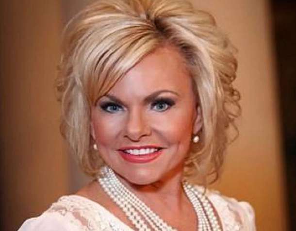 Lori Bakker net worth