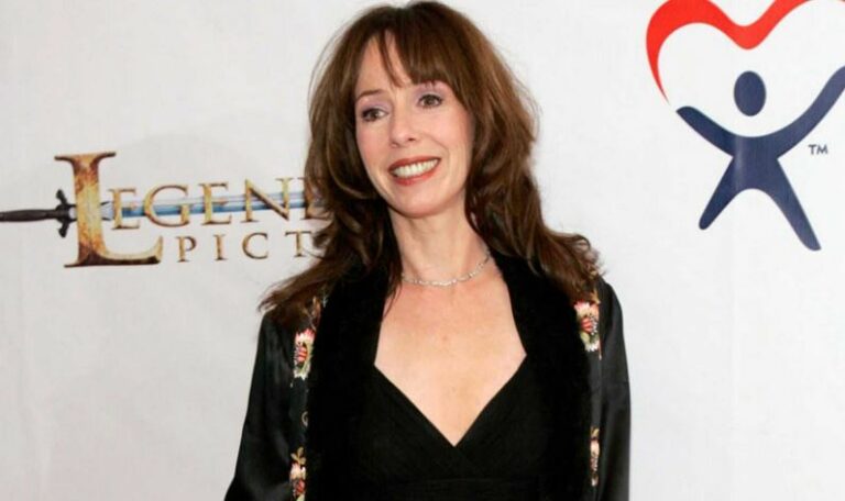 Mackenzie Phillips Net worth, Age: Weight, Wife, Kids, Bio-Wiki 2024