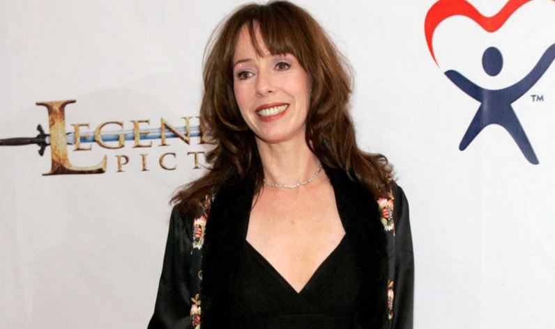 Mackenzie Phillips height