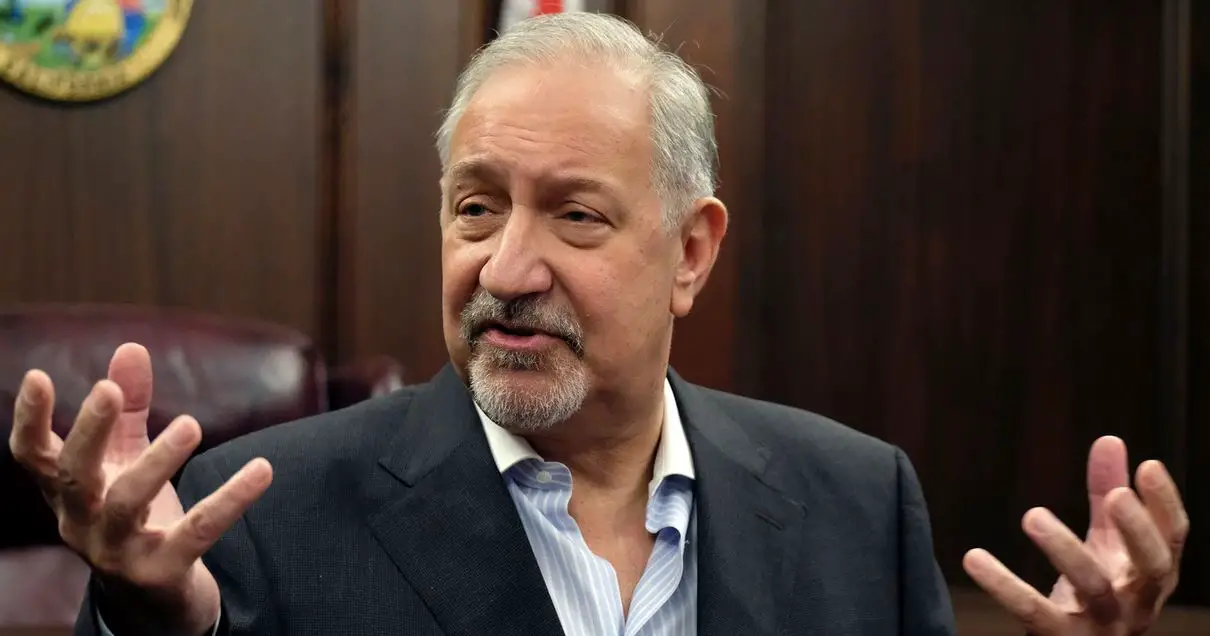 Mark Geragos age