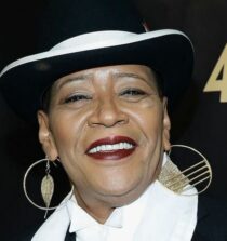 Marsha Warfield height