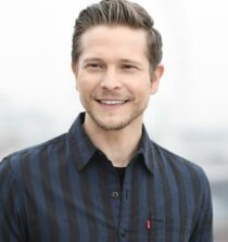 Matt Czuchry weight