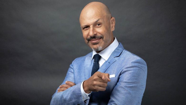 Maz Jobrani height