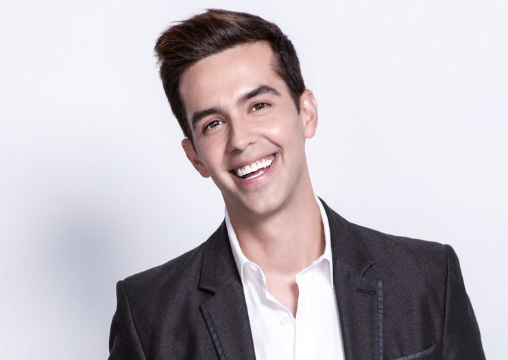 Michael Carbonaro Age, Net worth, Weight, BioWiki, Kids, Wife 2024