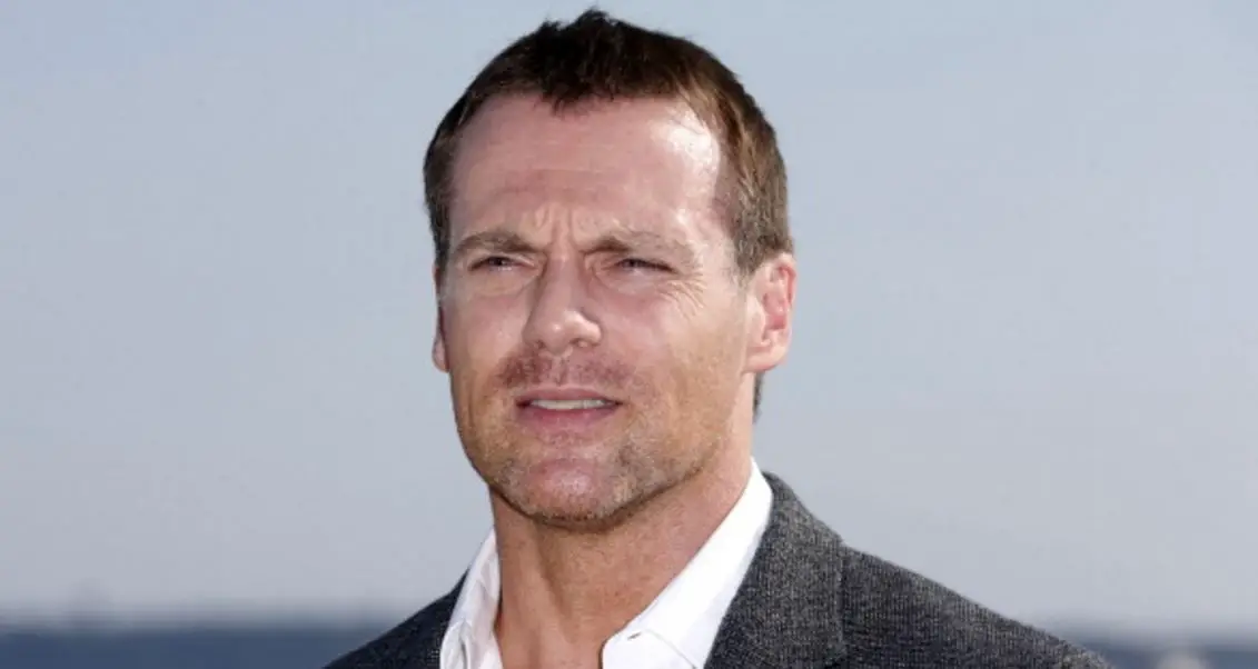 Michael Shanks age