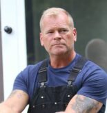 Mike Holmes weight