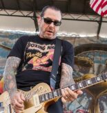 Mike Ness height