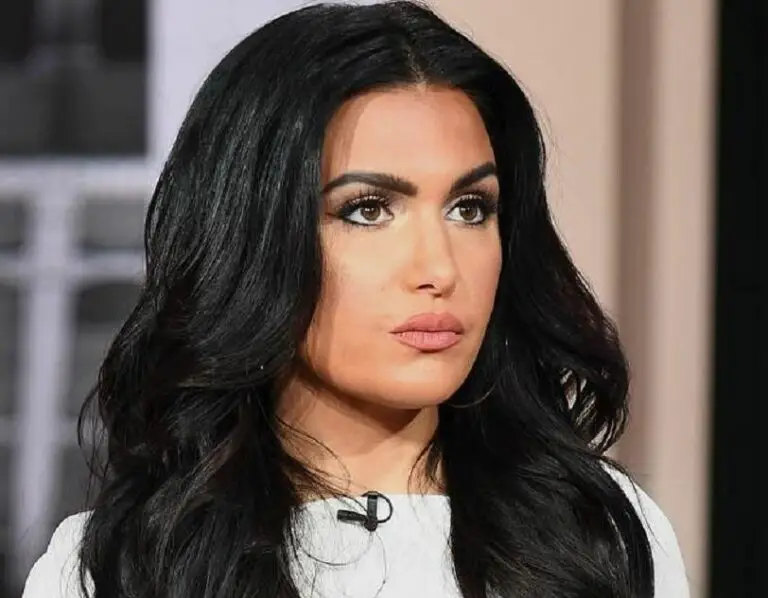 Кто такая молли. Молли Керим фото. Molly Qerim.