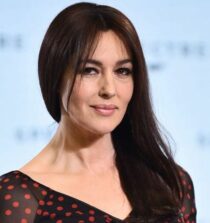 Monica Bellucci height