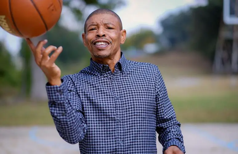 Muggsy Bogues Age, Net worth BioWiki, Kids, Weight, Wife 2023 The