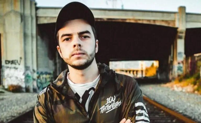 Nadeshot Net worth, Age: Wife, Kids, Weight, Bio-Wiki 2022 - The Personage