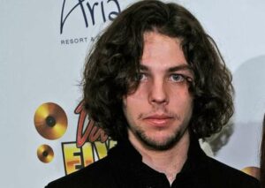 Navarone Anthony Garibaldi Net Worth, Age, Bio, Weight, Height 2024