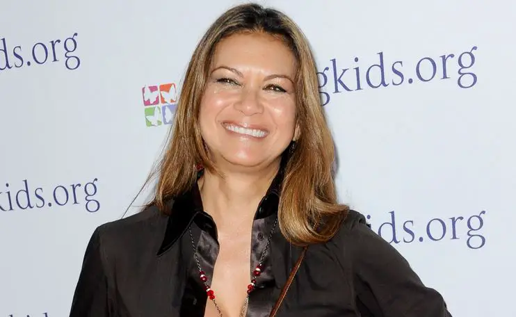 Nia Peeples age