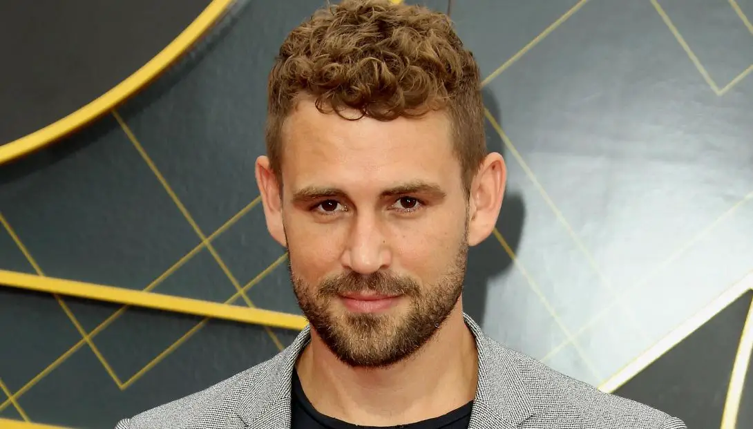 Nick Viall Age, Net worth BioWiki, Weight, Kids, Wife 2022 The