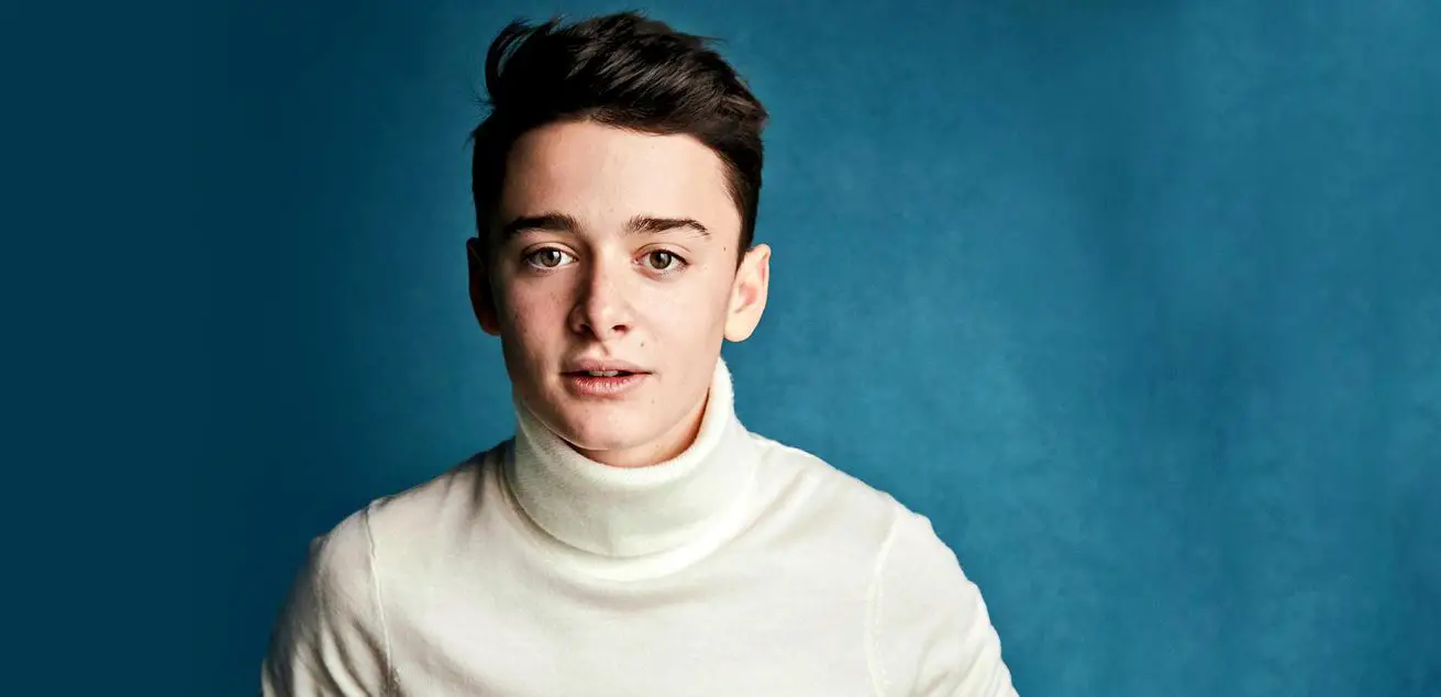 Noah Schnapp weight