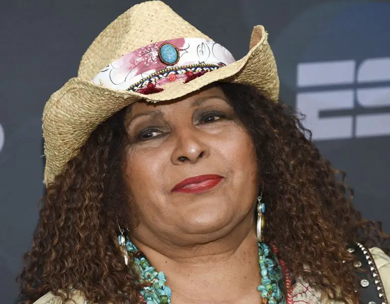 Pam Grier Net worth, Age Kids, BioWiki, Soulmate, Weight 2023 The