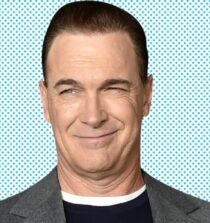 Patrick Warburton height