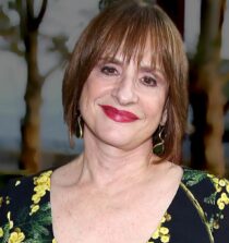 Patti LuPone height