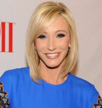 Paula White height