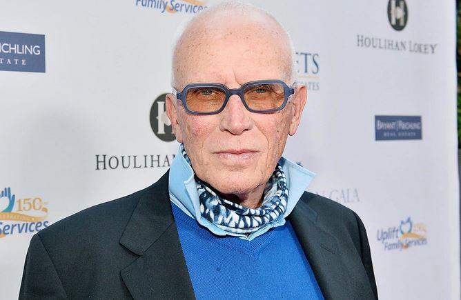 Peter Weller Age, Net worth: Kids, Wife, Weight, Bio-Wiki 2022 - The