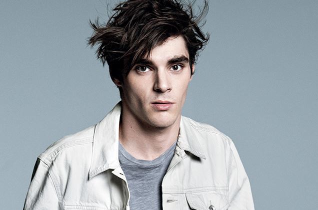 RJ Mitte height