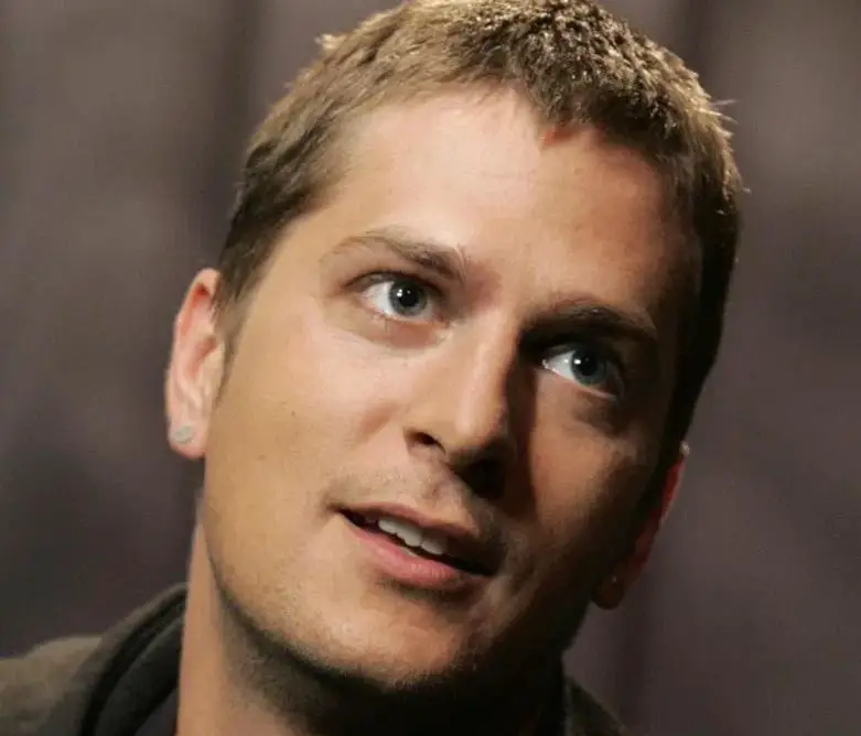 Rob Thomas Net worth, Age: Bio-Wiki, Wife, Weight, Kids 2022 - The ...