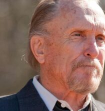 Robert Duvall height