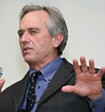 Robert F Kennedy Jr net worth