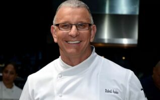 Robert Irvine Net worth, Age: Weight, Kids, Wife, Bio-Wiki 2022 - The