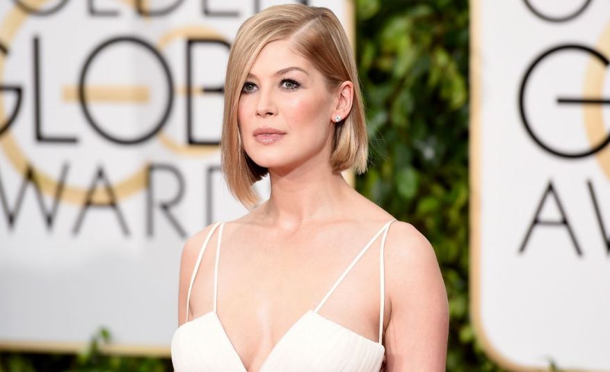 Rosamund Pike height