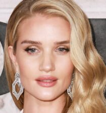 Rosie Huntington Whiteley net worth