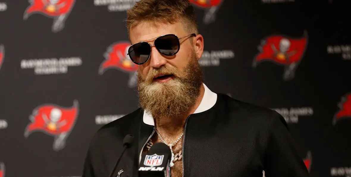 Ryan Fitzpatrick Net worth, Age Kids, Wife, BioWiki, Weight 2024 The