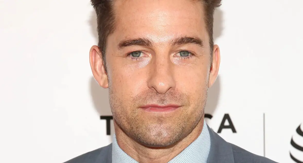 Scott Speedman Net worth, Age BioWiki, Kids, Wife, Weight 2024 The