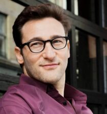 Simon Sinek weight