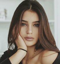 Sophi Knight