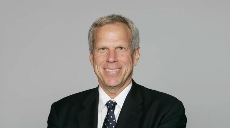 Steve Tisch height