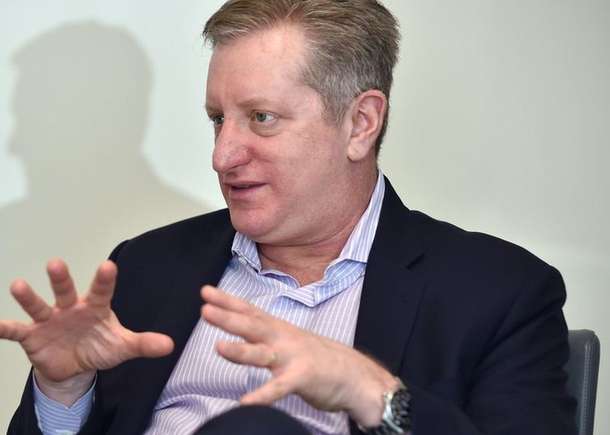 Steven Eisman height