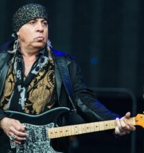 Steven Van Zandt height