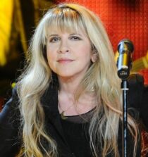 Stevie Nicks weight