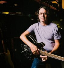 Stone Gossard height