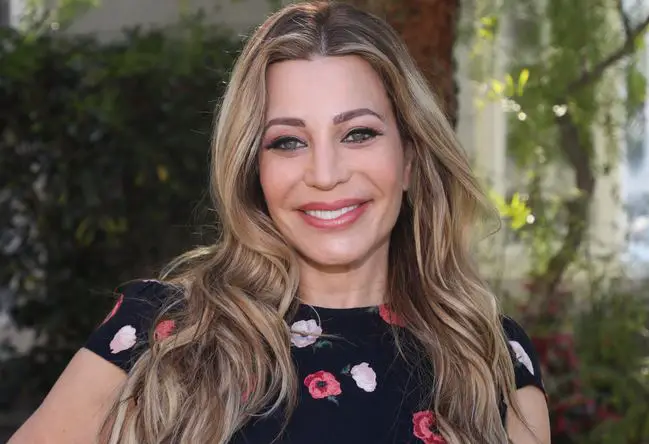 Taylor Dayne age