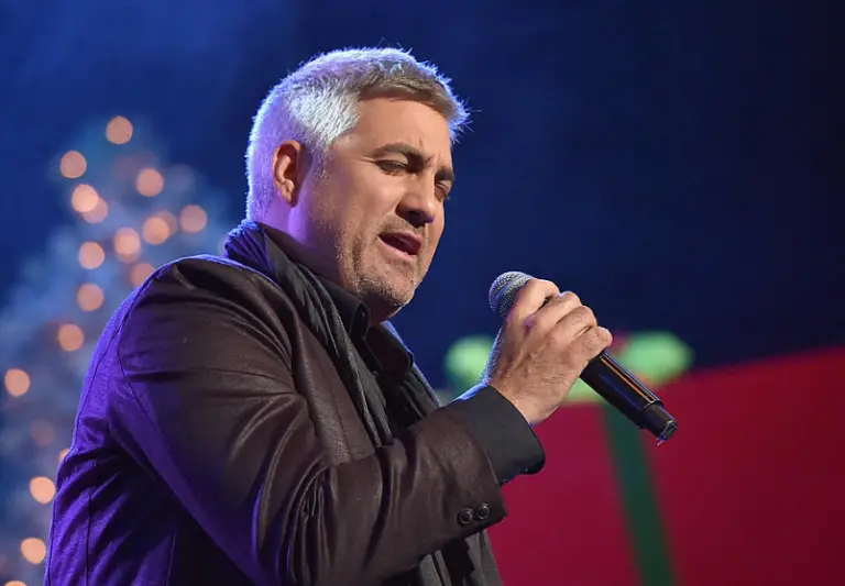 Taylor Hicks Age, Net worth Kids, Weight, Wife, BioWiki 2022 The