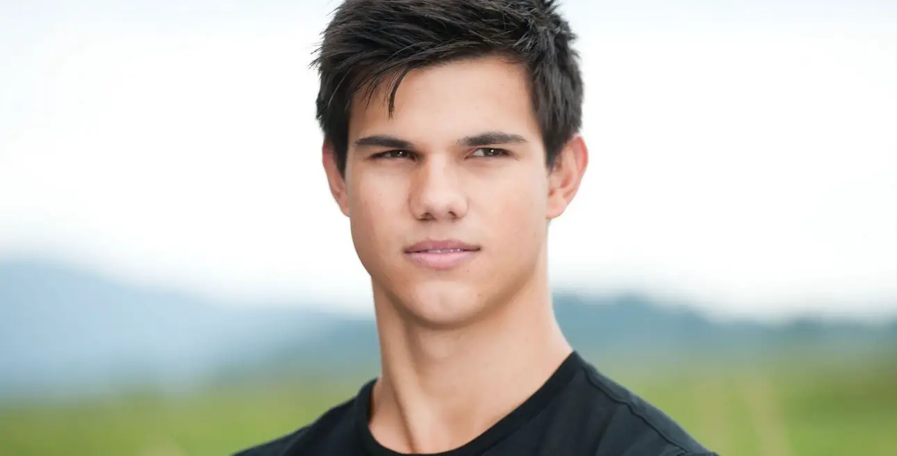 Taylor Lautner height