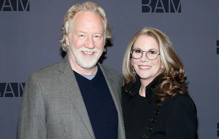 Timothy Busfield height