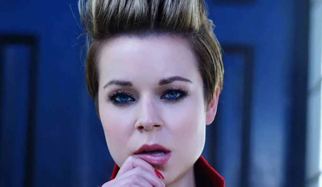 Tina Majorino Age, Net worth: Kids, Weight, Bio-Wiki, Husband 2024| The