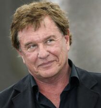 Tom Berenger height