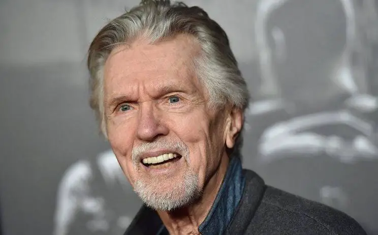 Tom Skerritt weight